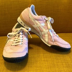 Onitsuka Tiger, an ASICS street style brand sneaker, in pink. Sz.9 in EUC.